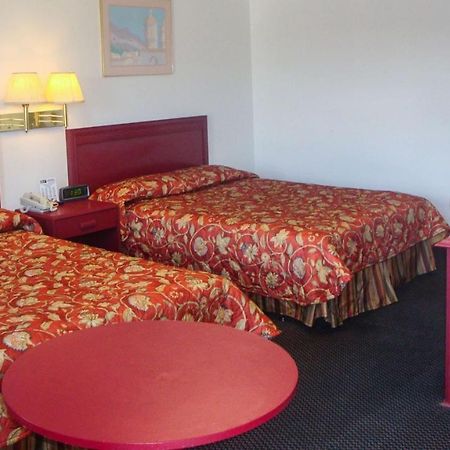 Golden Wheat Budget Host Inn Junction City Bagian luar foto