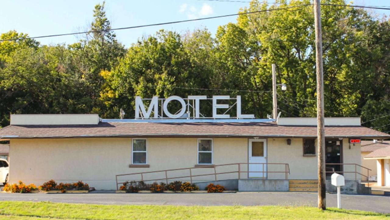 Golden Wheat Budget Host Inn Junction City Bagian luar foto