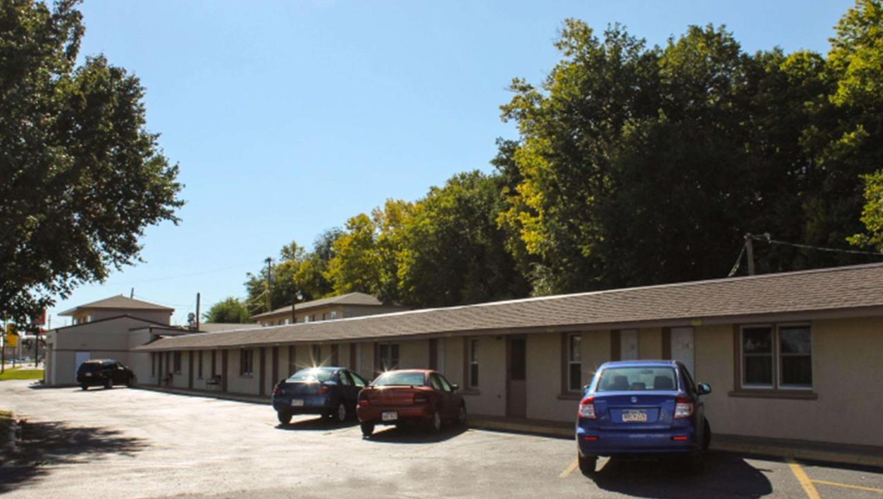 Golden Wheat Budget Host Inn Junction City Bagian luar foto