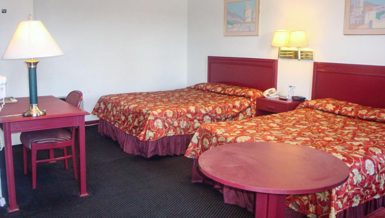 Golden Wheat Budget Host Inn Junction City Bagian luar foto